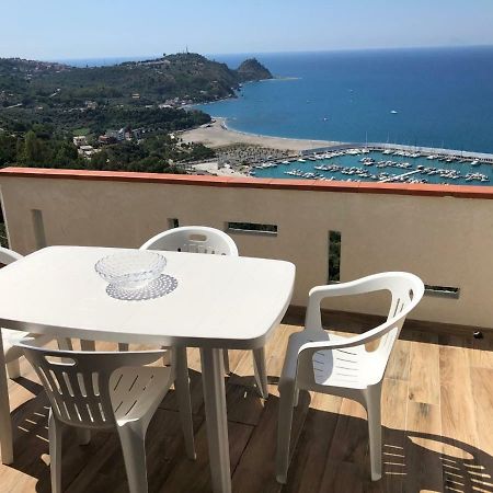 Appartamento Vista Mare Capo dʼOrlando Exteriér fotografie