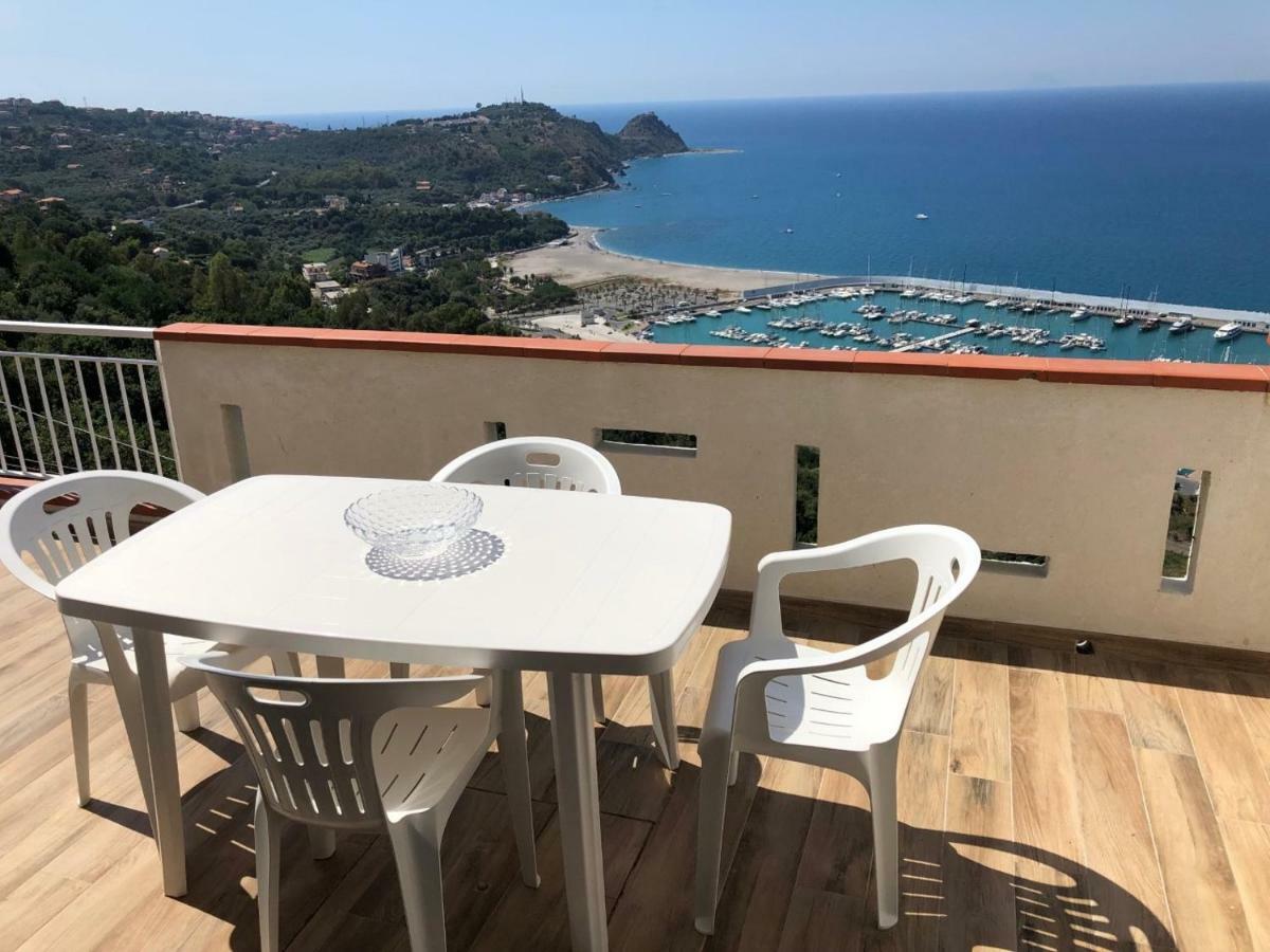 Appartamento Vista Mare Capo dʼOrlando Exteriér fotografie